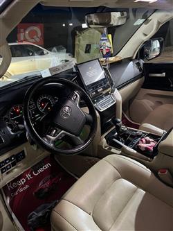 تويوتا لاندكروزر